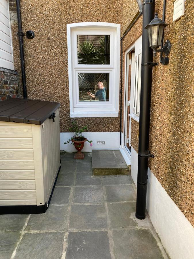 Cosy 2 Bedroom House -2023, 2024 &2025 Award Winner! Ramsgate Exterior foto